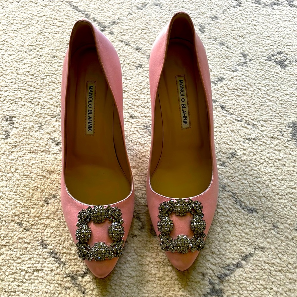 Manolo Blahnik baby pink pumps 💕👡